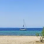 Studio Nikiti Beach Szálloda