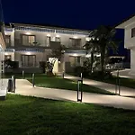 Studio Nikiti Beach *