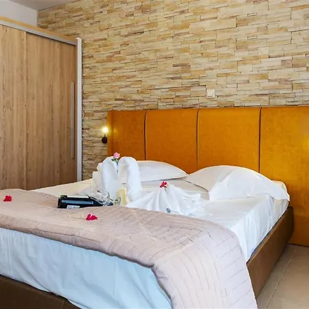 Studio Nikiti Beach *