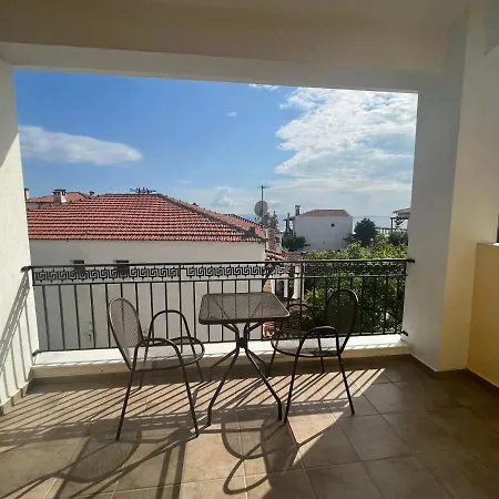 Studio Nikiti Beach מלון *