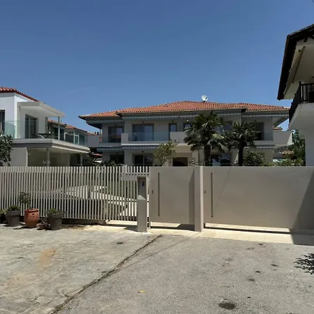 מלון Studio Nikiti Beach