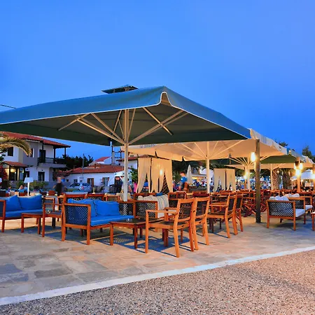 Studio Nikiti Beach מלון