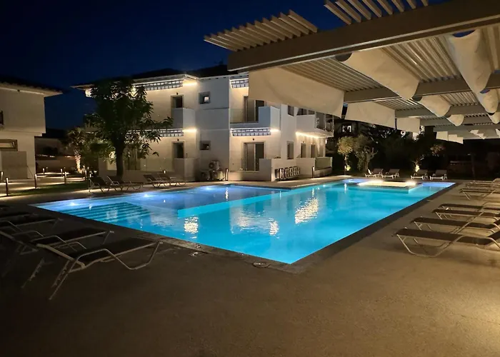 Studio Nikiti Beach Hotel *