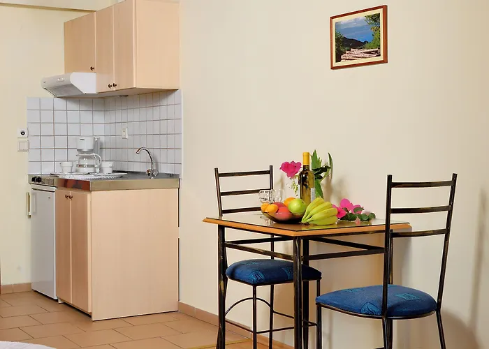 Studio Nikiti Beach
