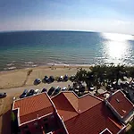 Studio Nikiti Beach