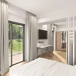 Studio Nikiti Beach