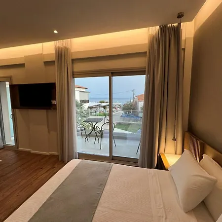 Studio Nikiti Beach Hotel *