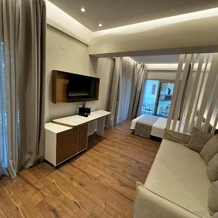 Studio Nikiti Beach