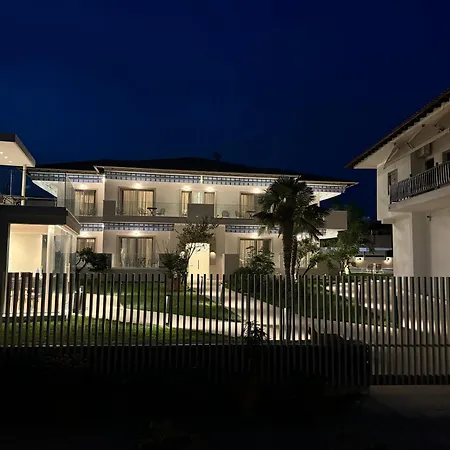 Studio Nikiti Beach Hotel