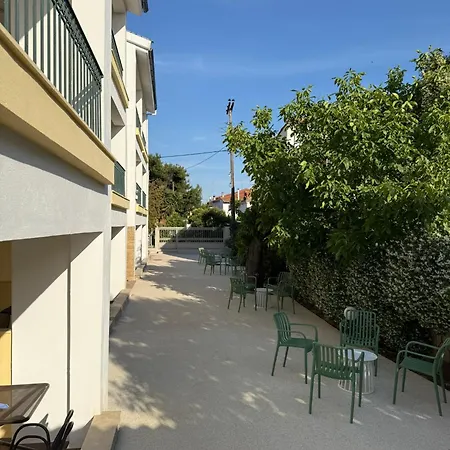 Studio Nikiti Beach Hotel