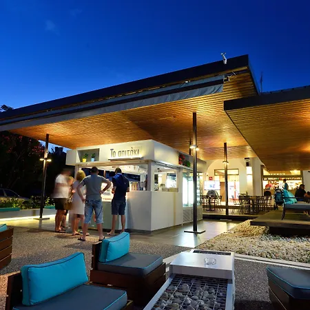 Studio Nikiti Beach Hotel