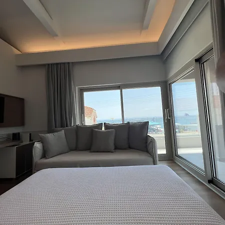 Studio Nikiti Beach Otel *