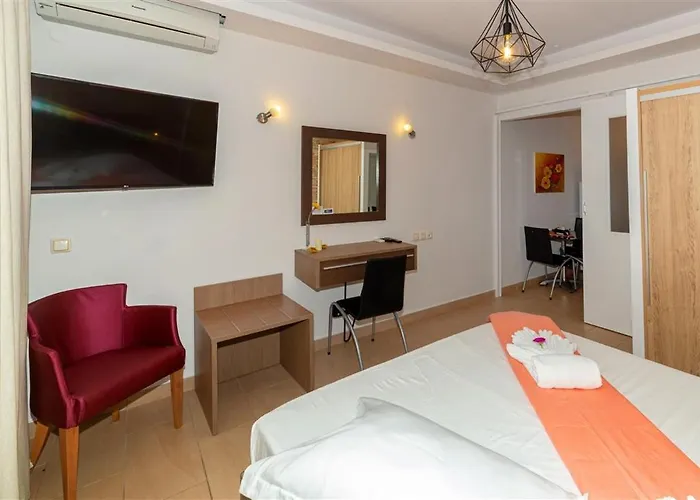 Studio Nikiti Beach