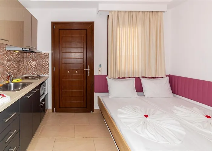 Studio Nikiti Beach