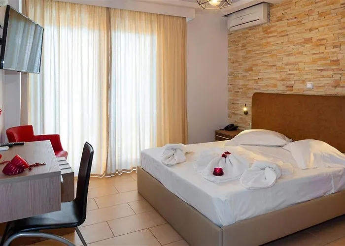 Studio Nikiti Beach Szálloda *