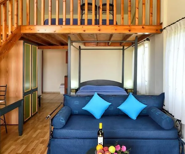 Studio Nikiti Beach Szálloda *