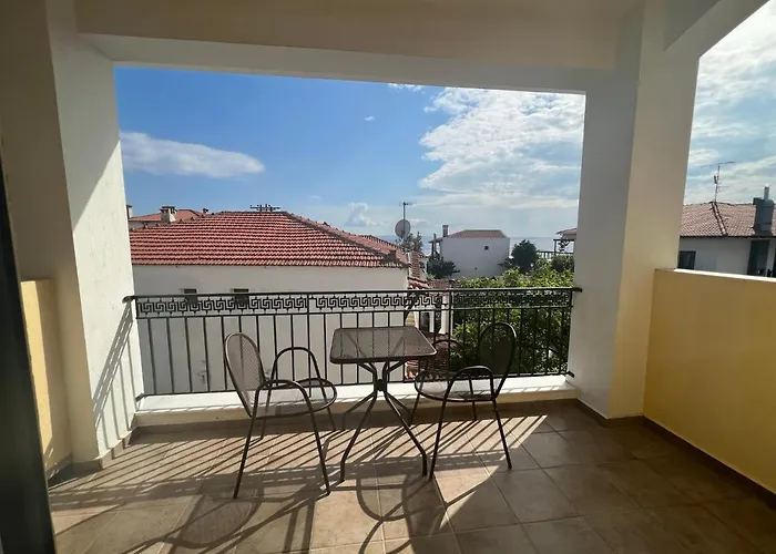 Studio Nikiti Beach Szálloda *