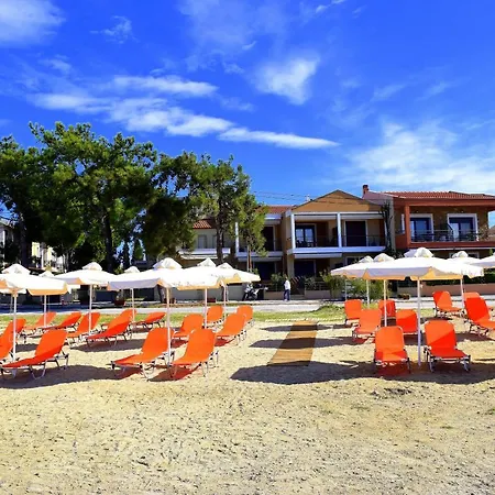 Studio Nikiti Beach Hotel