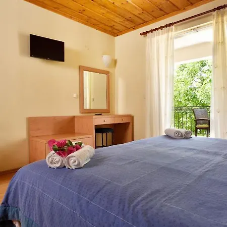 Studio Nikiti Beach Hotel