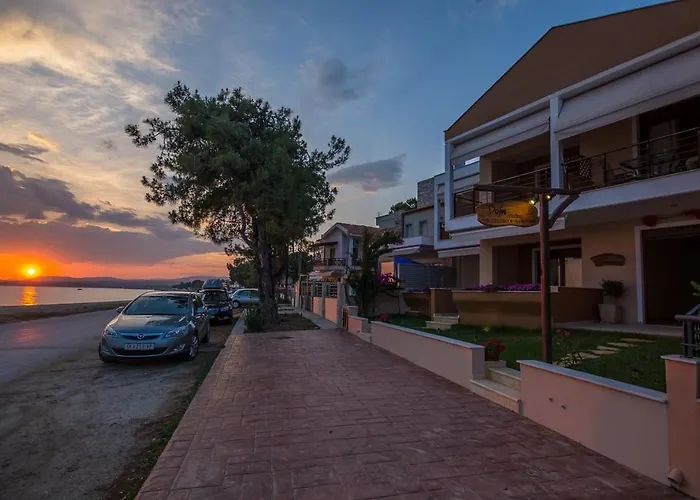 Studio Nikiti Beach Отель *