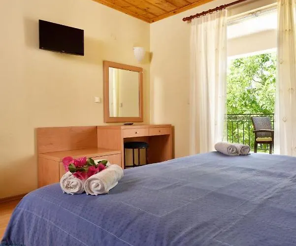 Studio Nikiti Beach Отель
