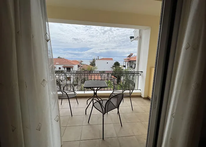 Отель Studio Nikiti Beach Никити